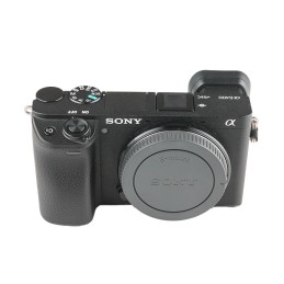 Sony A 6400 usata 680...