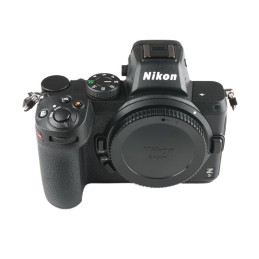 Nikon Z5 usata 3.086 scatti...